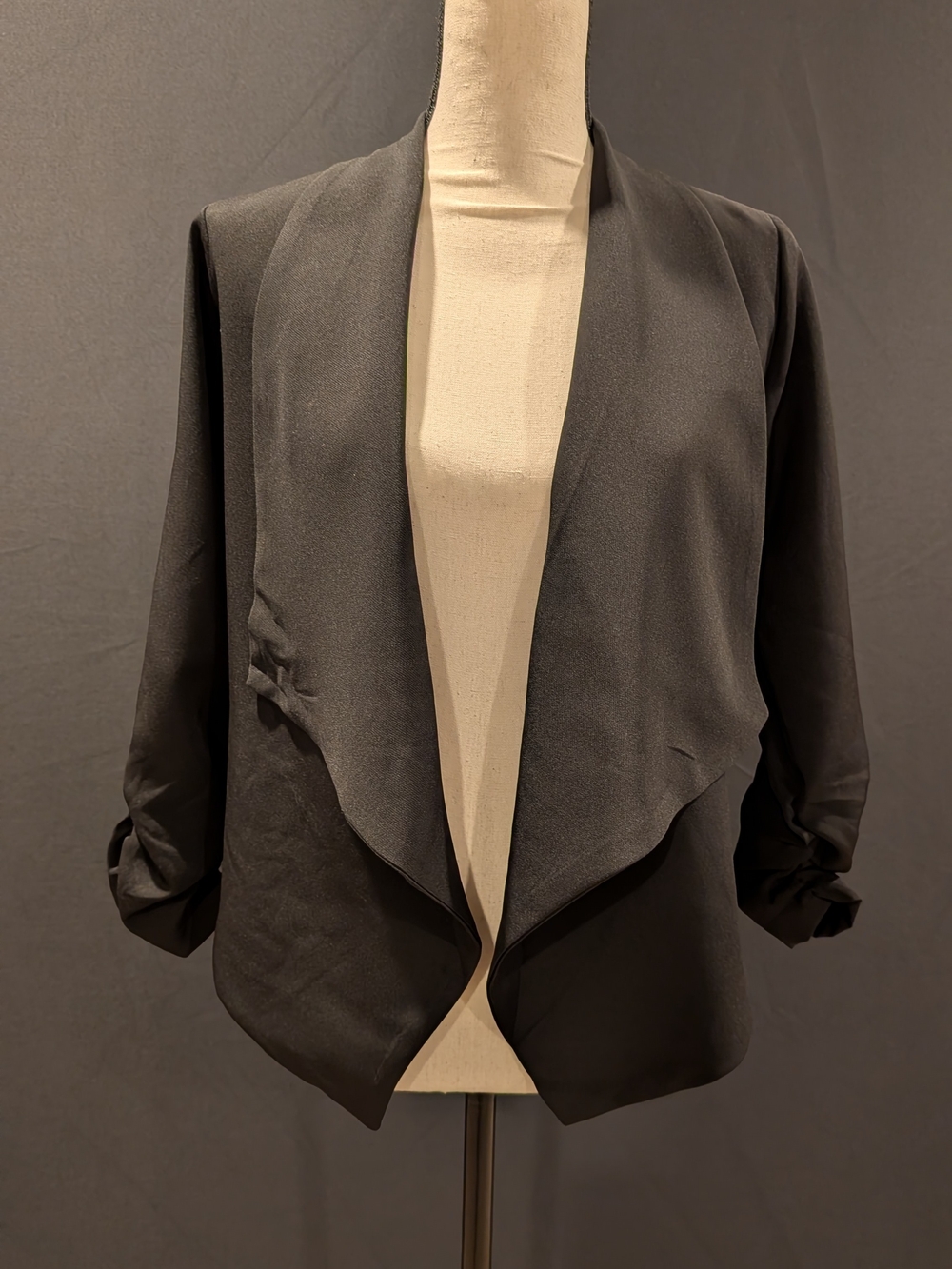 mine Black Open-Front Draped Blazer